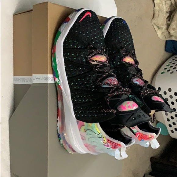 Lebron xviii basketball shoes main image 4